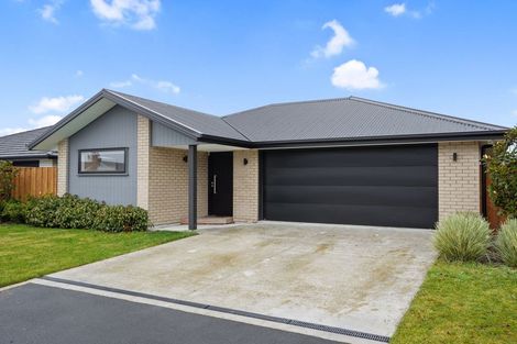 Photo of property in 14 Northmoor Boulevard, Rolleston, 7615