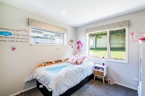 Photo of property in 9 Namsan Close, Fairview Heights, Auckland, 0632