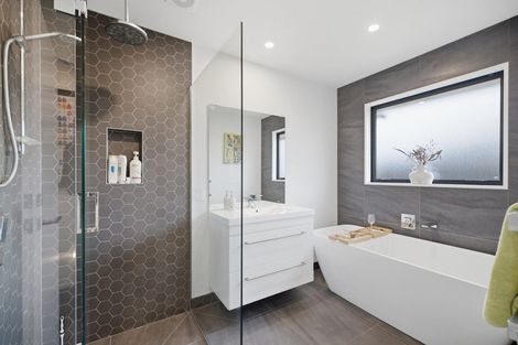 Photo of property in 28 Karere Avenue, Marshland, Christchurch, 8083