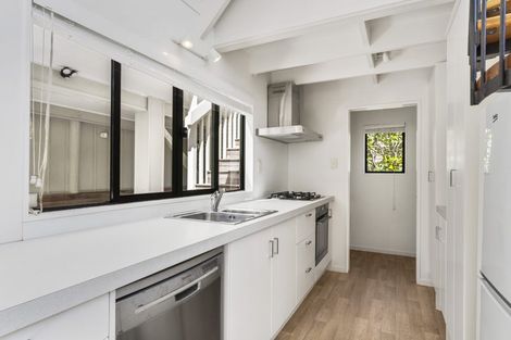 Photo of property in 110 Bassett Road, Remuera, Auckland, 1050