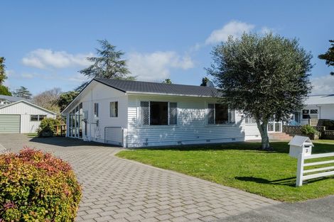 Photo of property in 3 Seddon Crescent, Whataupoko, Gisborne, 4010