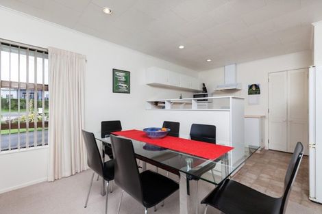 Photo of property in 40 Bayly Road, Moturoa, New Plymouth, 4310