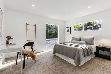 Photo of property in 34 Peach Road, Glenfield, Auckland, 0629