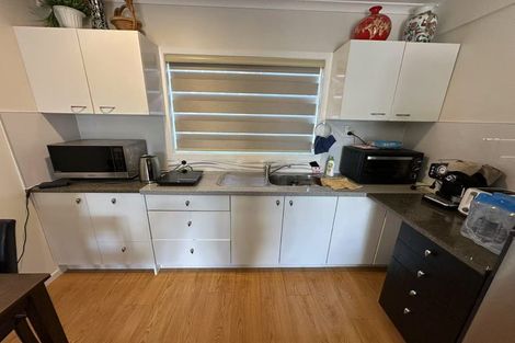 Photo of property in 10 Kereru Street, Henderson, Auckland, 0612