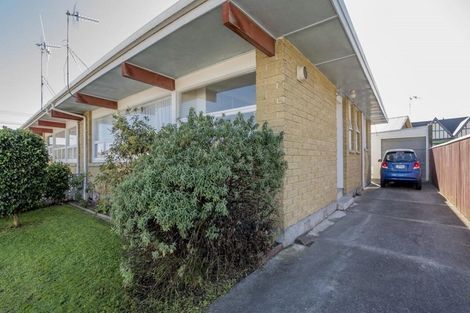 Photo of property in 2 Ely Place, Levin, 5510