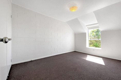 Photo of property in 7 Hollydale Grove, Churton Park, Wellington, 6037