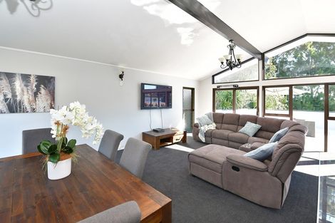 Photo of property in 42 Brian Crescent, Stanmore Bay, Whangaparaoa, 0932