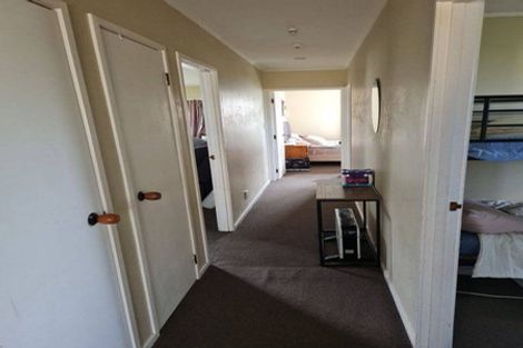 Photo of property in 2/21 Silver Creek Road, Weymouth, Auckland, 2103