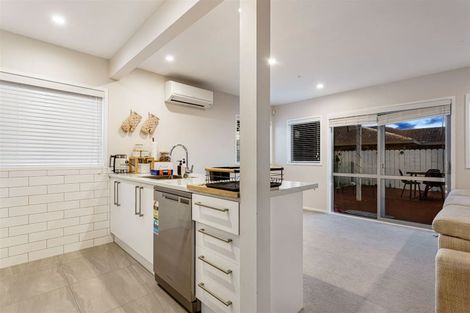 Photo of property in 7/103 Swanson Road, Henderson, Auckland, 0610