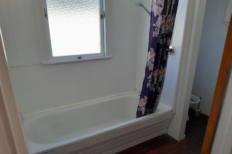 Photo of property in 57 Wellington Road, Kilbirnie, Wellington, 6022