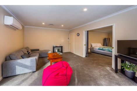 Photo of property in 201 Memorial Avenue, Burnside, Christchurch, 8053