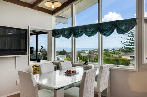 Photo of property in 345 East Coast Road, Mairangi Bay, Auckland, 0630