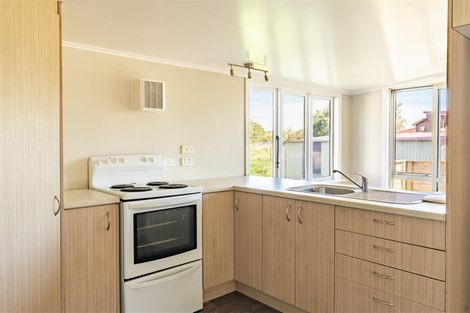 Photo of property in 5 Moore Street, Milton, 9220