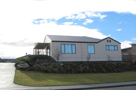 Photo of property in 122 Mount Iron Drive, Wanaka, 9305