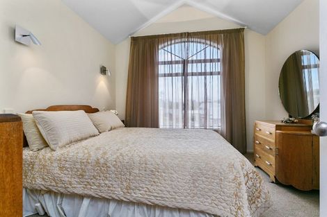 Photo of property in 2a Victoria Street, Cambridge, 3434