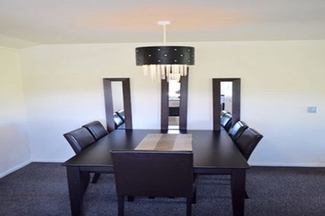 Photo of property in 2/45 Charlotte Street, Stanmore Bay, Whangaparaoa, 0932