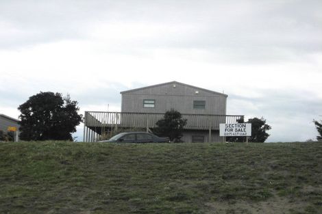 Photo of property in 6 Arataki Grove, Waitarere Beach, Levin, 5510