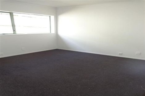 Photo of property in 14 Hagen Close, Golflands, Auckland, 2013