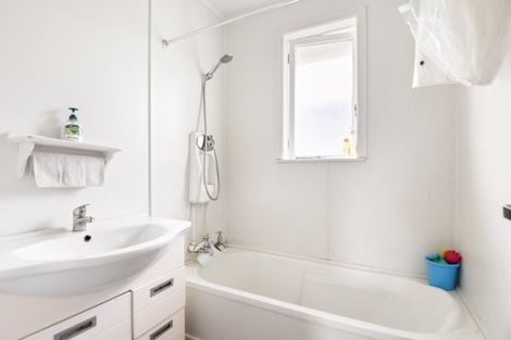 Photo of property in 22 Bellingham Crescent, Fordlands, Rotorua, 3015