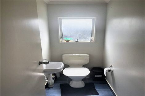 Photo of property in 5 Astrid Court, Awapuni, Palmerston North, 4412