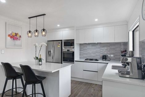 Photo of property in 10 Ancroft Street, Papakura, 2110