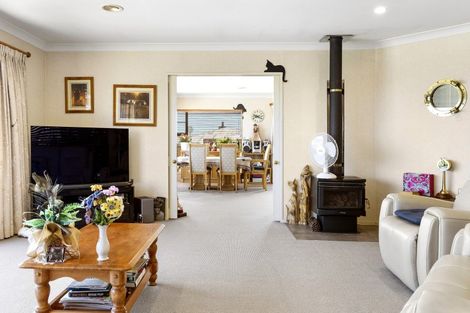 Photo of property in 6 Maniapoto Grove, Waipahihi, Taupo, 3330