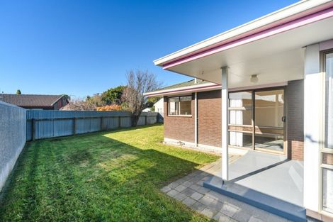 Photo of property in 18 Westmere Place, Takaro, Palmerston North, 4412