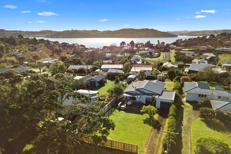 Photo of property in 29 Lorenzen Bay Road, Raglan, 3225