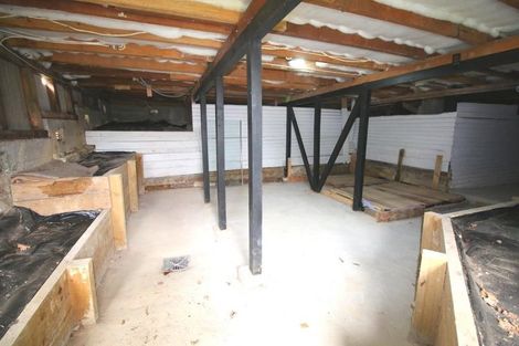 Photo of property in 124 Browns Bay Road, Rothesay Bay, Auckland, 0630