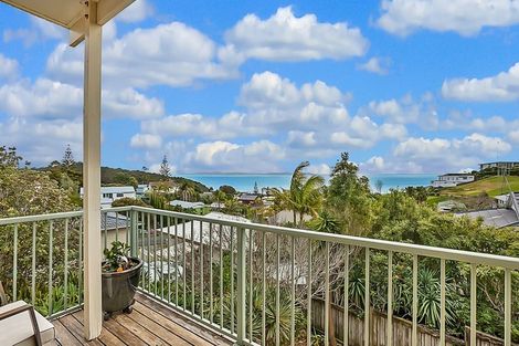 Photo of property in 58 Stratford Drive, Cable Bay, 0420