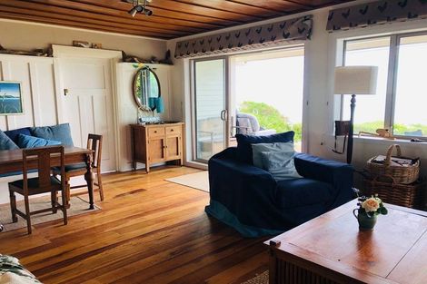 Photo of property in 38 The Parade, Paekakariki, 5034