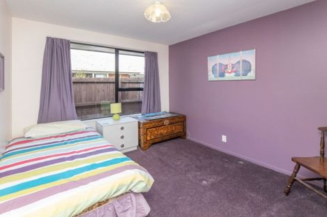 Photo of property in 2/14 Innisfree Place, Northwood, Christchurch, 8051