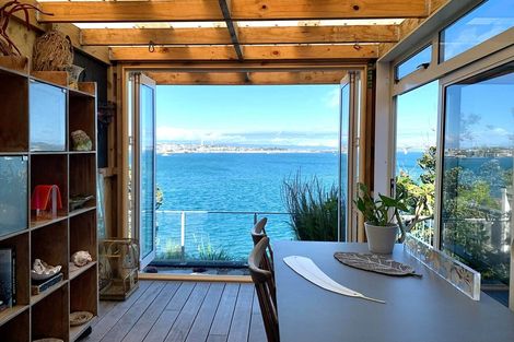 Photo of property in 2/104 Stanley Point Road, Stanley Point, Auckland, 0624