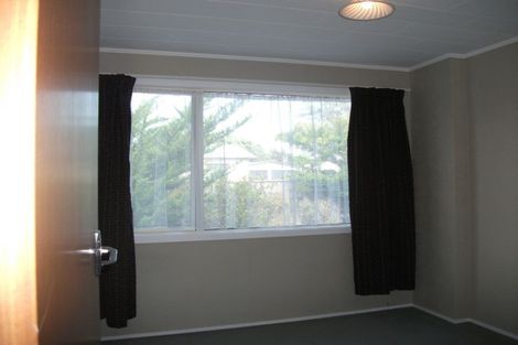 Photo of property in 2a Elder Grove, Paraparaumu, 5032