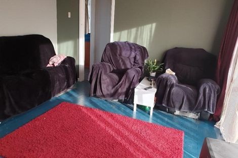 Photo of property in 28 Hadfield Street, Patea, 4520