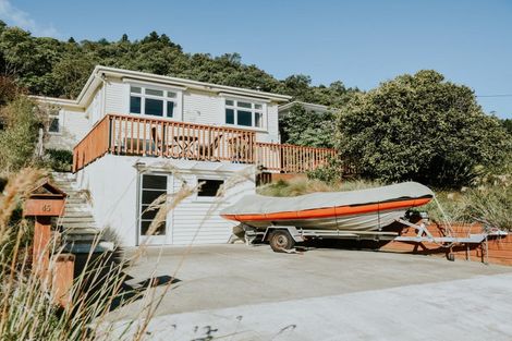 Photo of property in 45 Milton Terrace, Picton, 7220