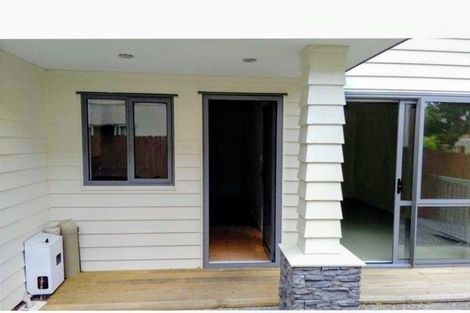 Photo of property in 15 Ballyward Close, East Tamaki, Auckland, 2013