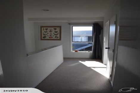 Photo of property in 5/100 Lyall Parade, Lyall Bay, Wellington, 6022