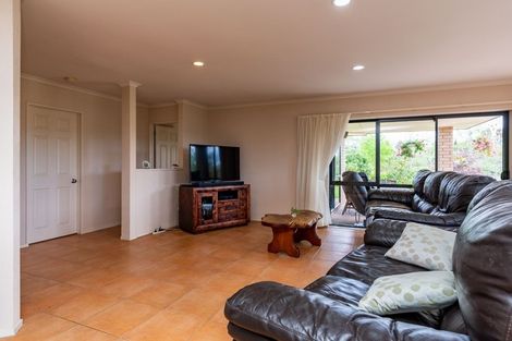 Photo of property in 64 Matakohe Road East, Matakohe, 0593