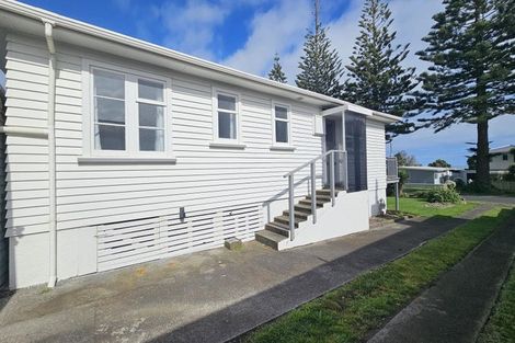 Photo of property in 21 Battiscombe Terrace, Waitara, 4320