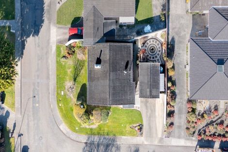 Photo of property in 1 Edgewater Street, Waikanae, 5036