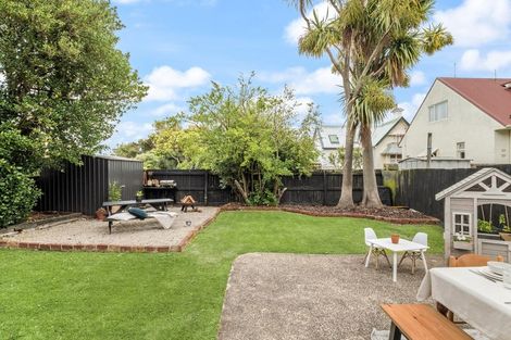 Photo of property in 2 Marlow Street, Saint Kilda, Dunedin, 9012