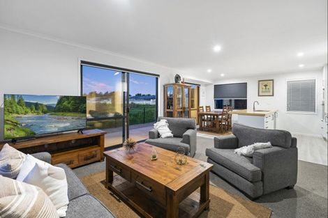 Photo of property in 5a Te Wharo Drive, Papamoa, 3118