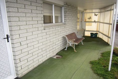 Photo of property in 38 Te Rauparaha Street, Otaki, 5512