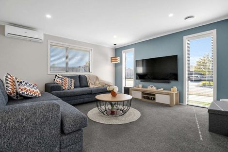 Photo of property in 11 Kimbrae Drive, Rototuna North, Hamilton, 3210