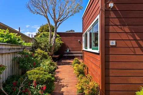 Photo of property in 6 Dorset Way, Wilton, Wellington, 6012