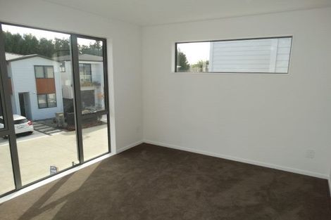 Photo of property in 5 Pihoihoi Place, Hobsonville, Auckland, 0616