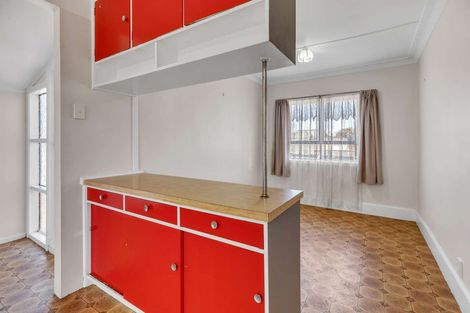 Photo of property in 32 Manuka Street, Castlecliff, Whanganui, 4501