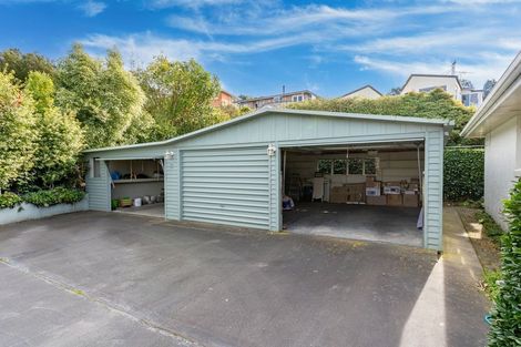 Photo of property in 21 Honeystone Street, Helensburgh, Dunedin, 9010