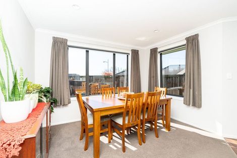 Photo of property in 15 Cole Thomas Place, Huntington, Hamilton, 3210